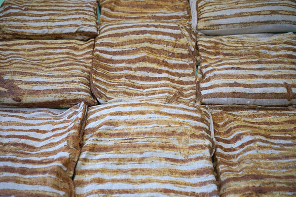 Riboto leidimo 72 % Juodasis šokoladas TANZANIA KOKOA KAMILI. LĖTAI BRANDINTA BIČIŲ daugiau nei 7 mėnesius